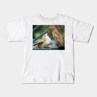 cli feeding time Kids T-Shirt